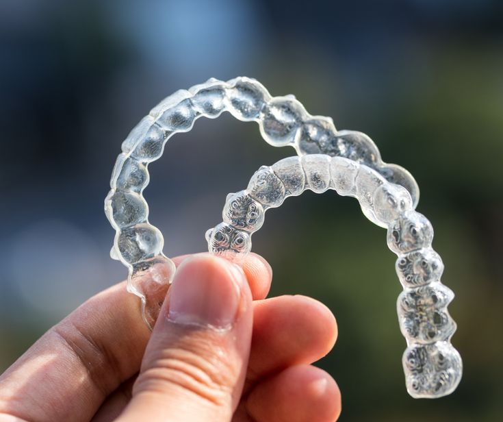 Minimalist Smile Care: Why Clear Retainers Belong in Your Simplified Routine